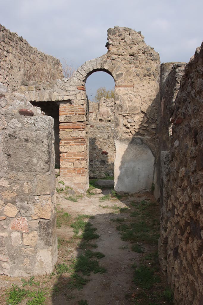 VIII.6.3 Pompeii. October 2023. 
Room (b), looking north through doorway into room (d). Photo courtesy of Klaus Heese.
