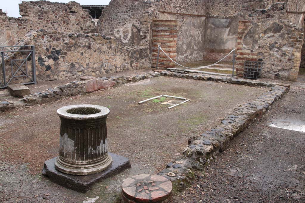 VIII.6.10 Pompeii. October 2020. Looking north-east across peristyle area. Photo courtesy of Klaus Heese