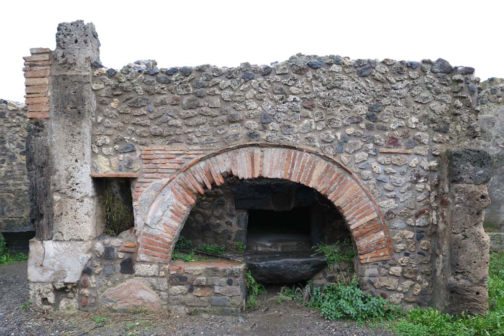 VIII.6.11, Pompeii. December 2018. Looking towards east side of bakery room, with oven. Photo courtesy of Aude Durand.