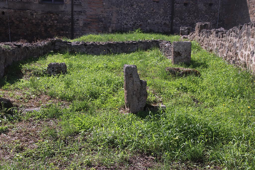 VIII.7.14 Pompeii. October 2024. Looking west towards rear rooms. Photo courtesy of Klaus Heese.