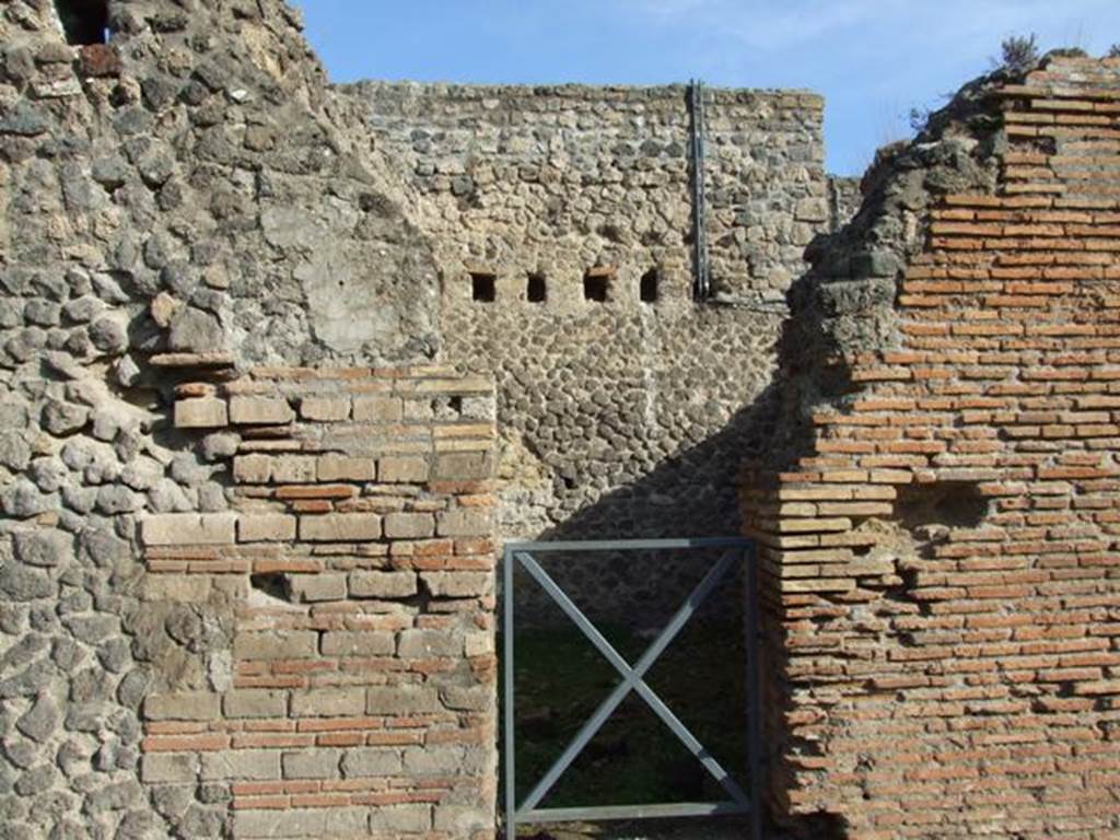 VIII.7.16 Pompeii. September 2005.  Entrance to small room on east side.