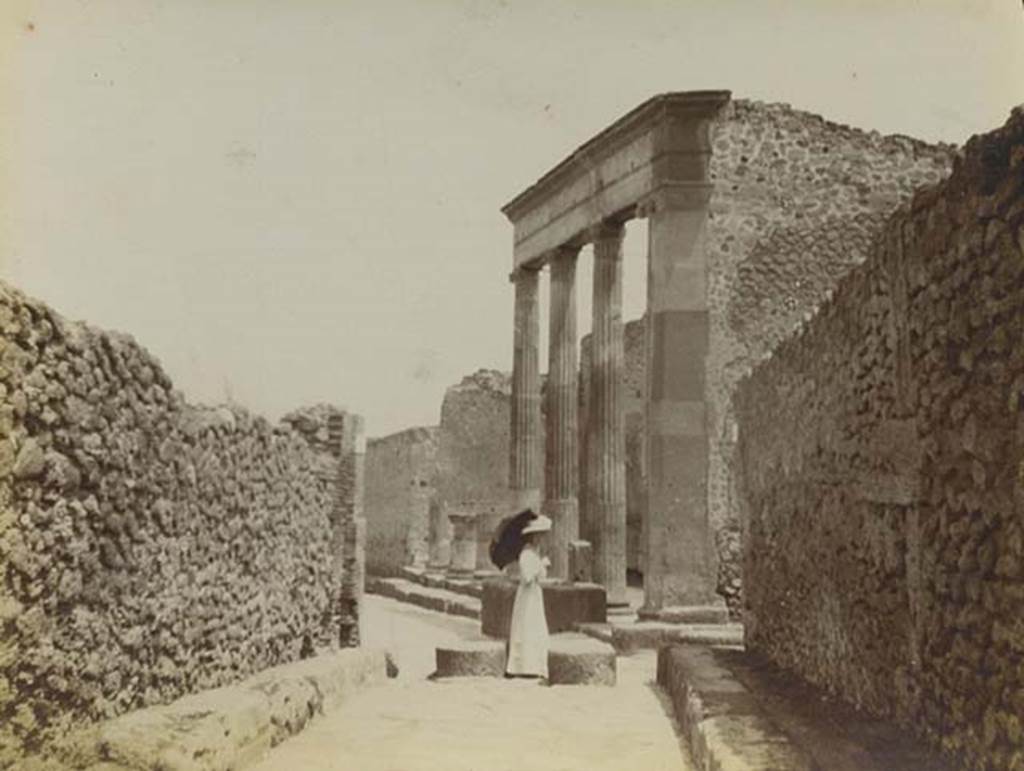 VIII.7.30 Pompeii. 1905.  Looking east towards the entrance columns of the Triangular Forum, photographed from Vicolo delle Pareti Rosse. Photo courtesy of Rick Bauer. 
