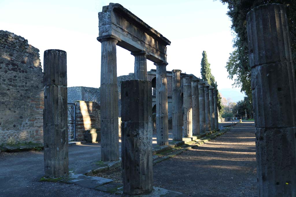 VIII.7.30 Pompeii. December 2018. Looking south along east side. Photo courtesy of Aude Durand.