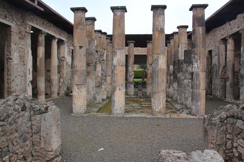 IX.1.20 Pompeii.  December 2007.  Room 5.