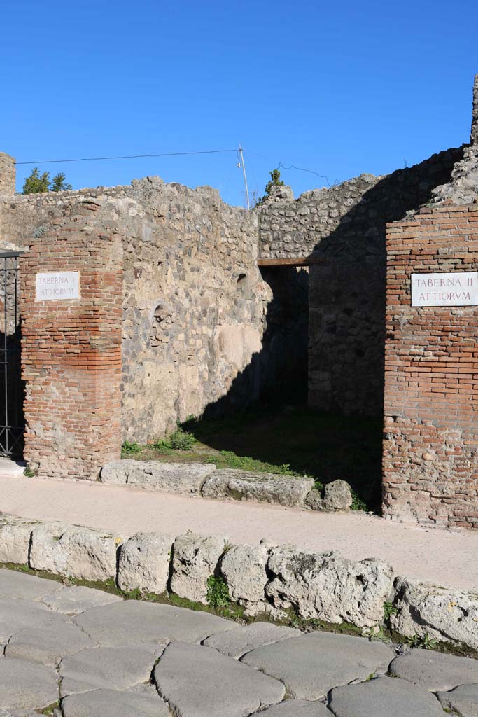 IX.2.11 Pompeii. December 2018. 
Looking east to entrance doorway. Photo courtesy of Aude Durand.
