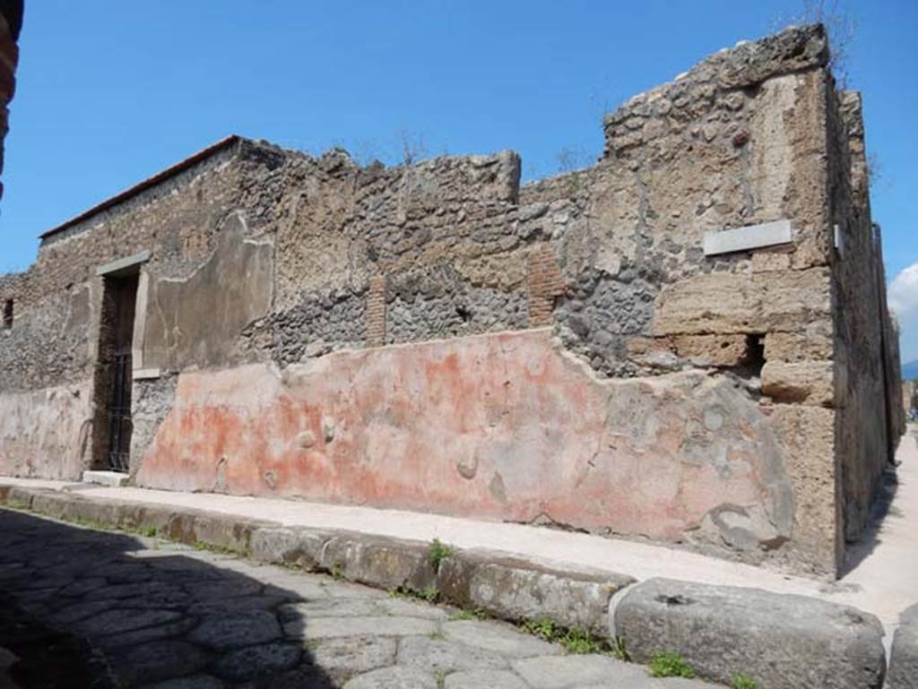 IX.2.16 Pompeii, May 2018. Looking west along Vicolo di Balbo towards entrance doorway.  Photo courtesy of Buzz Ferebee.
