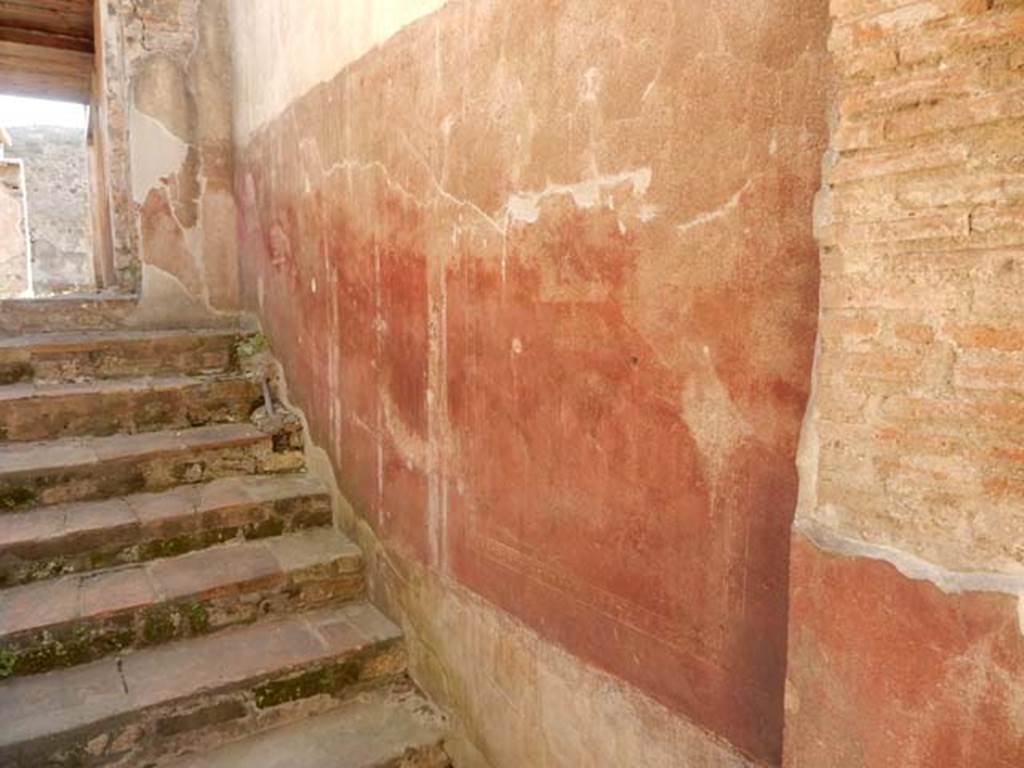 IX.3.5 Pompeii. May 2015. Room 17, looking east along painted south wall of stairs. Photo courtesy of Buzz Ferebee.

