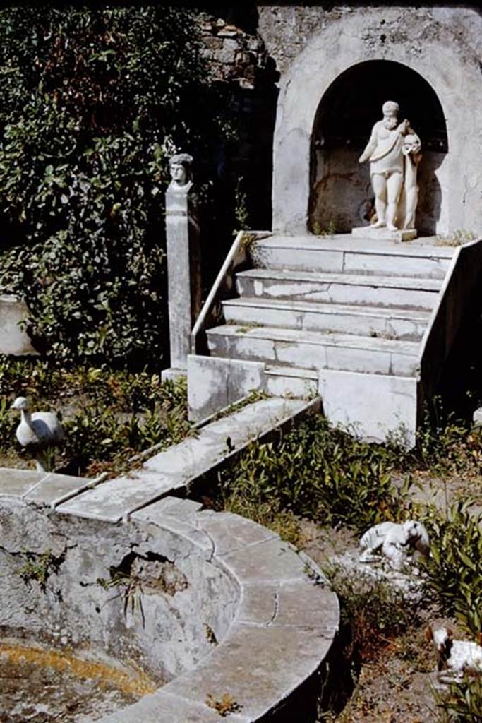 IX.3.5 Pompeii. 1966. Room 26, garden area with statues in situ. Photo by Stanley A. Jashemski.
Source: The Wilhelmina and Stanley A. Jashemski archive in the University of Maryland Library, Special Collections (See collection page) and made available under the Creative Commons Attribution-Non Commercial License v.4. See Licence and use details.
J66f0284
