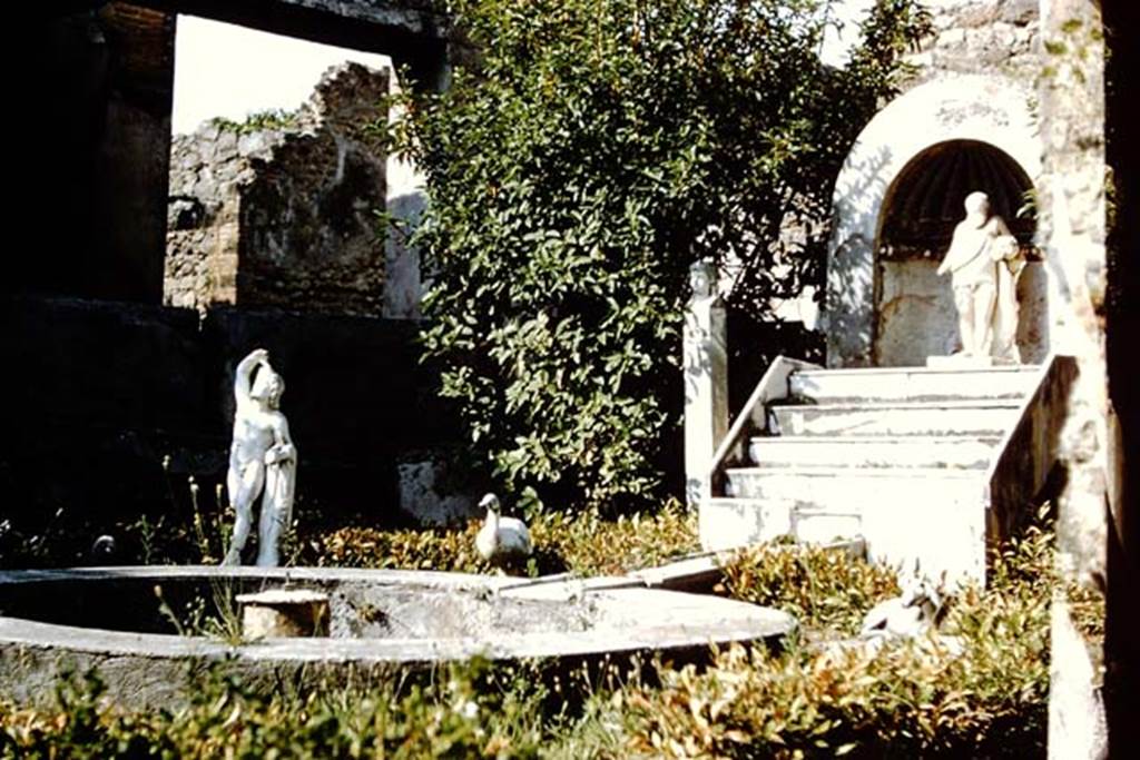IX.3.5 Pompeii. 1957. Room 26, looking east in garden area, with statues in situ. Photo by Stanley A. Jashemski.
Source: The Wilhelmina and Stanley A. Jashemski archive in the University of Maryland Library, Special Collections (See collection page) and made available under the Creative Commons Attribution-Non Commercial License v.4. See Licence and use details.
J57f0469
