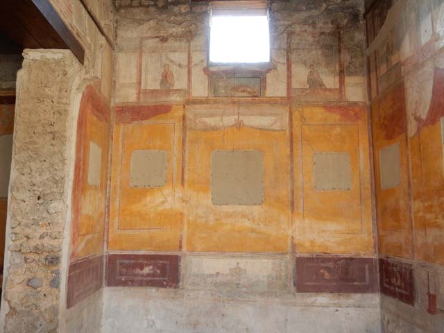IX.3.5 Pompeii. May 2015. Room 13, south wall. Photo courtesy of Buzz Ferebee.