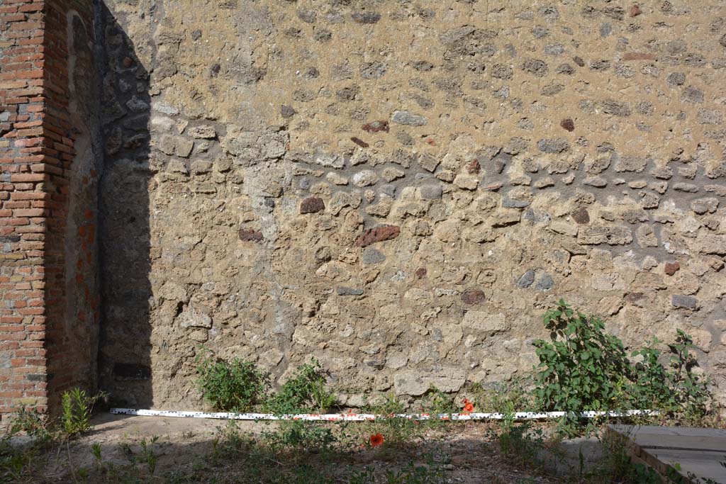 IX.5.2 Pompeii. May 2017. Room L, looking towards east wall.
Foto Christian Beck, ERC Grant 681269 DCOR.

