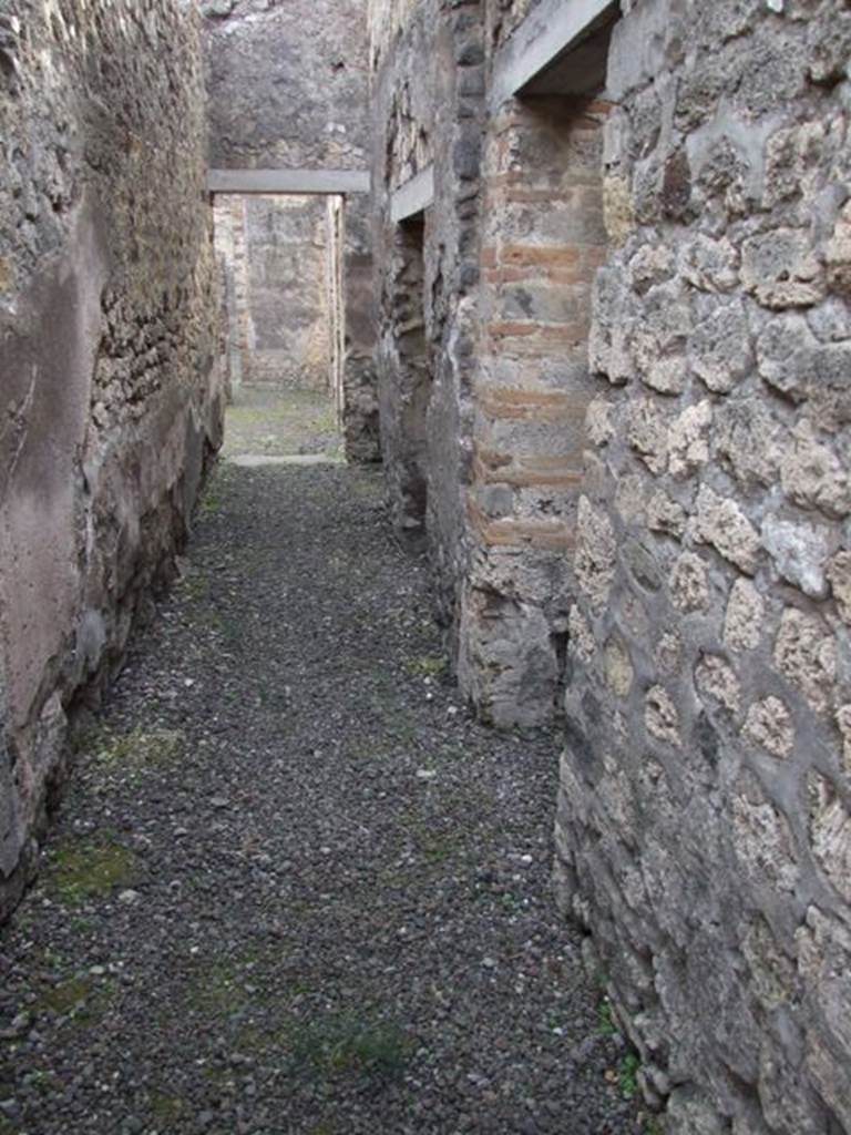 IX.5.2 Pompeii. December 2007.  Room 9, looking south along corridor on west side of tablinum, from atrium to peristyle.
