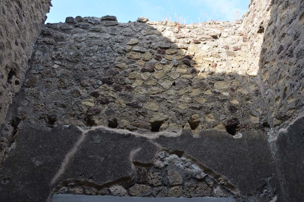 IX.5.2 Pompeii. May 2017. Room o, upper east wall.
Foto Christian Beck, ERC Grant 681269 DCOR.
