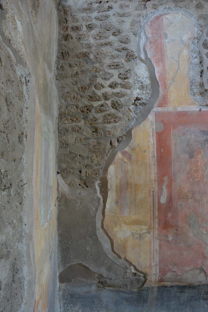 IX.5.2 Pompeii. May 2017. Room ‘u’, detail from east wall at north end.
Foto Christian Beck, ERC Grant 681269 DÉCOR.

