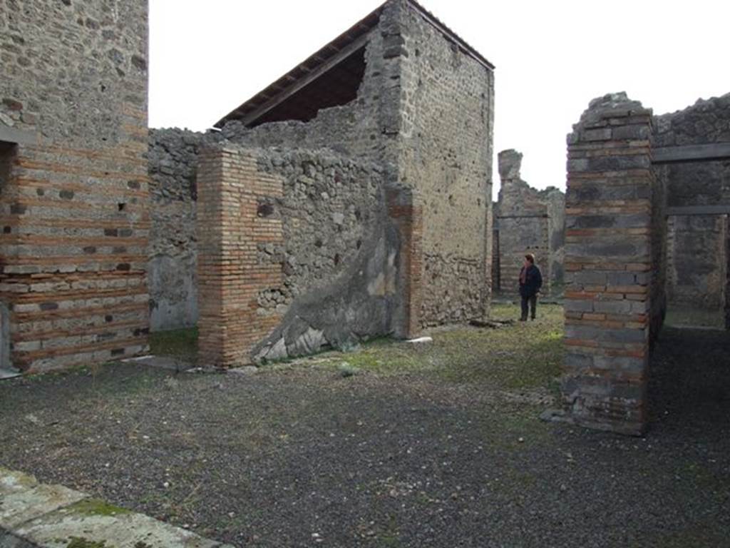 IX.5.2 Pompeii. December 2007. Room 10, tablinum leading through to peristyle. Looking south-east.