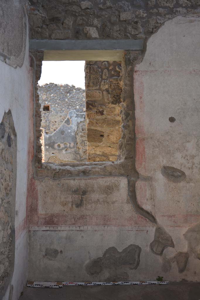 IX.5.11 Pompeii. May 2017. Room k, window on south wall at east end. 
Foto Christian Beck, ERC Grant 681269 DCOR.
