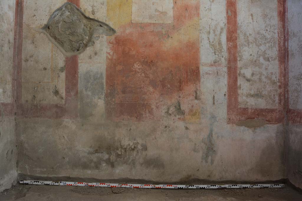 IX.5.11 Pompeii. May 2017. Room f, looking towards lower north wall.
Foto Christian Beck, ERC Grant 681269 DCOR.
