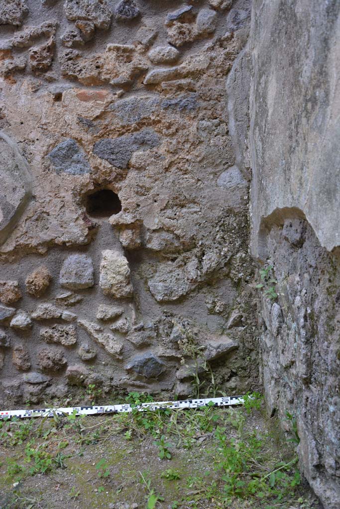 IX.5.11 Pompeii. May 2017. Room o, south wall in south-west corner.
Foto Christian Beck, ERC Grant 681269 DCOR
