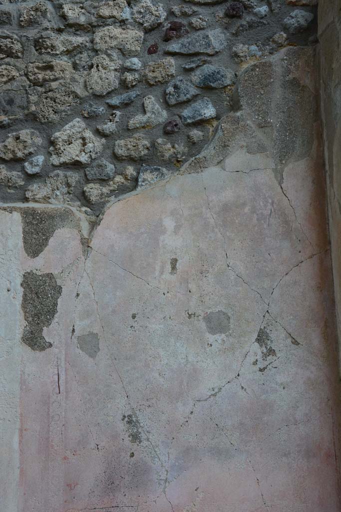 IX.5.11 Pompeii. March 2017. Room I (L), figure of warrior in panel at south end of east wall.
Foto Christian Beck, ERC Grant 681269 DCOR.

