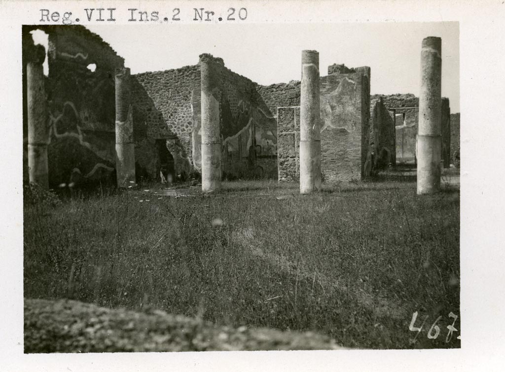 IX.6.5 Pompeii, but wrongly shown on photo as VII.2.20. Pre 1937-39.
Looking south-west across peristyle area towards doorway to oecus “h” in south-west corner of peristyle.
The small doorway on its left leads into IX.6.4.
On the right of the photo, looking through the tablinum and atrium, the doorway to triclinium “m” can be seen, with a window in its west wall.
Photo courtesy of American Academy in Rome, Photographic Archive. Warsher collection no. 467.
