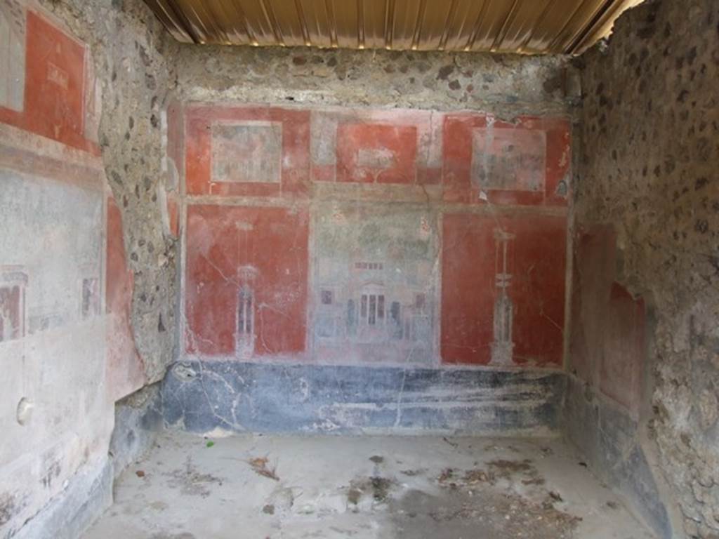 IX.9.c Pompeii.  March 2009.  West wall of Triclinium.