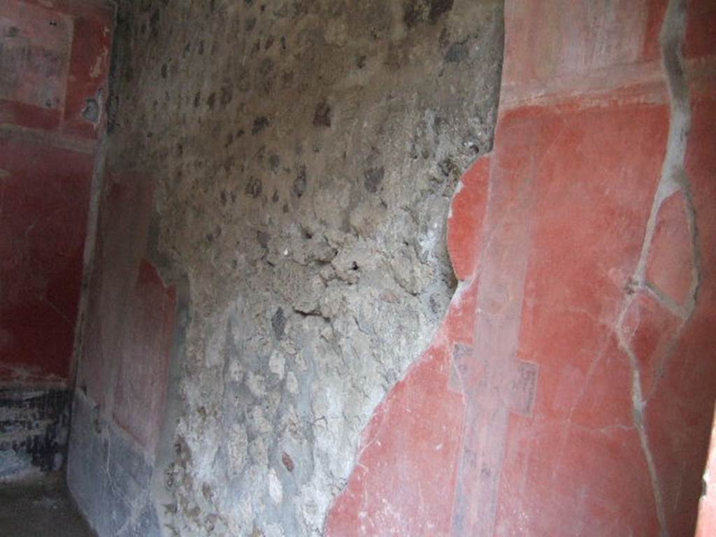 IX.9.c Pompeii.  December 2005.  Triclinium.  North wall.