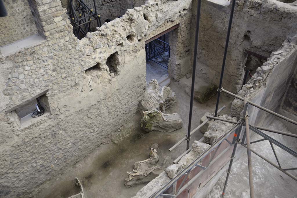 IX.12.8 Pompeii. February 2017. Looking towards entrance doorway in south-east corner of stable. Photo courtesy of Johannes Eber.