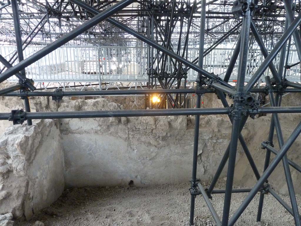 IX.12.9 Pompeii. May 2010. Partially excavated room along the north side of the insula. Looking south.