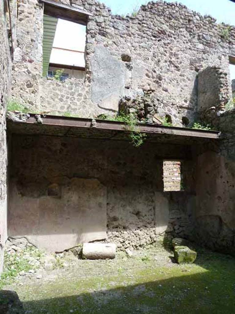 Villa of Mysteries, Pompeii. May 2010. Room 33, looking east.