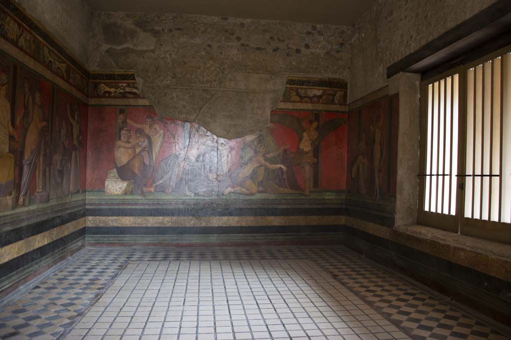 Villa of Mysteries, Pompeii. March 2019. Room 5, looking east from doorway.
Foto Annette Haug, ERC Grant 681269 DÉCOR.
