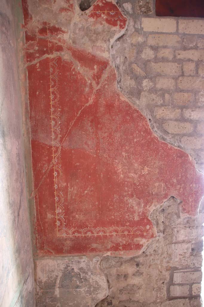 Villa Regina, Boscoreale. September 2021. 
Room IV, detail of panel on south wall in south-east corner of triclinium. Photo courtesy of Klaus Heese.
