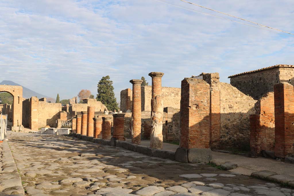 Via del Foro, Pompeii. December 2018. Looking north along east side. Photo courtesy of Aude Durand.