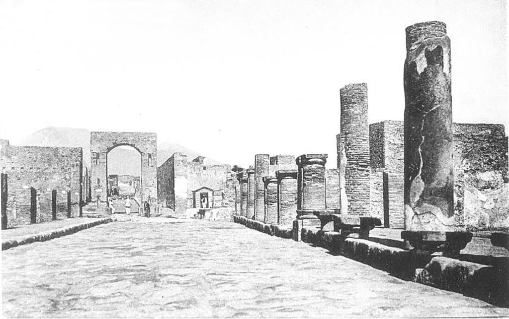 Via del Foro. Old postcard. Looking north to junction with Via Mercurio. Photo courtesy of Rick Bauer.