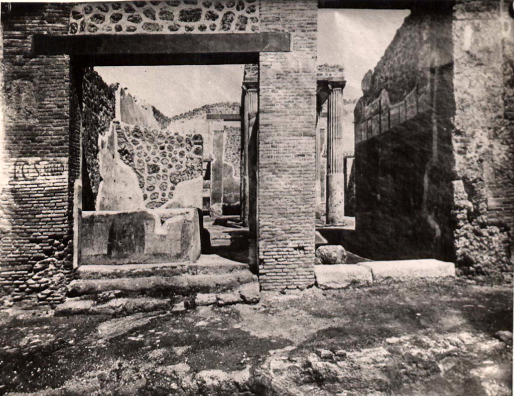 Vicolo del Conciapelle. Old undated photograph. Looking towards doorways at 1.2.29 and 1.2.28.  
See Warscher T., 1936. Codex Topographicus Pompeianus: Regio I.2. (no. 48), Rome: DAIR, whose copyright it remains. 
