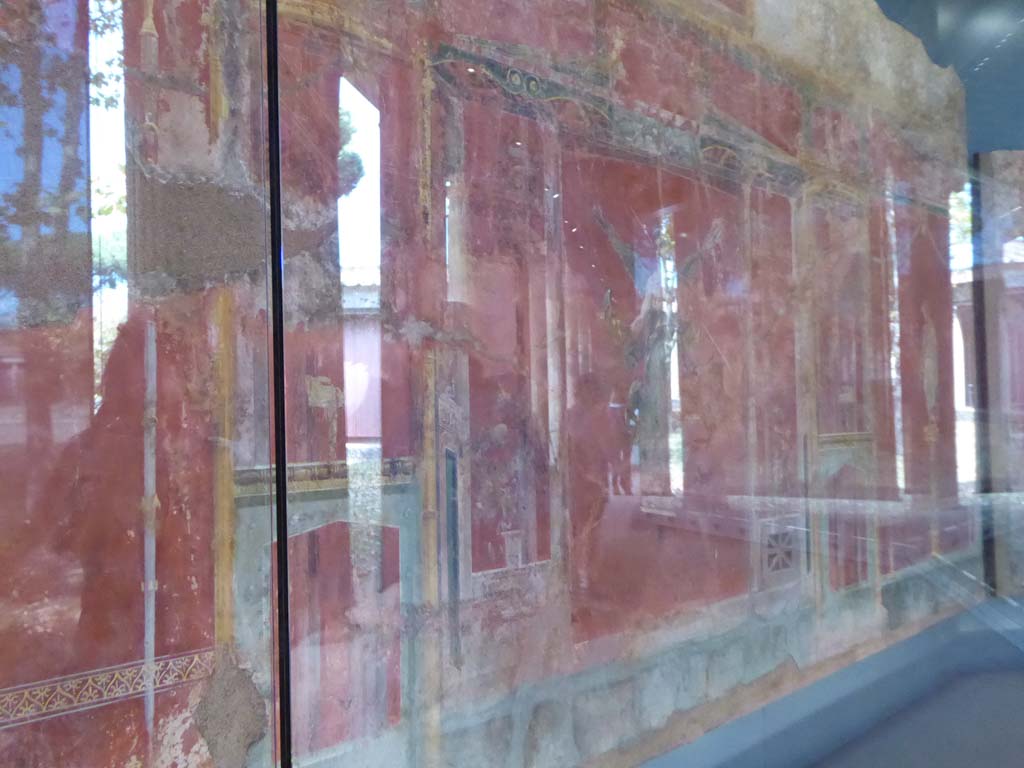 Complesso dei triclini in località Moregine a Pompei. October 2022. Triclinium C, north wall on display in Pompeii Palaestra.
Photo courtesy of Klaus Heese
