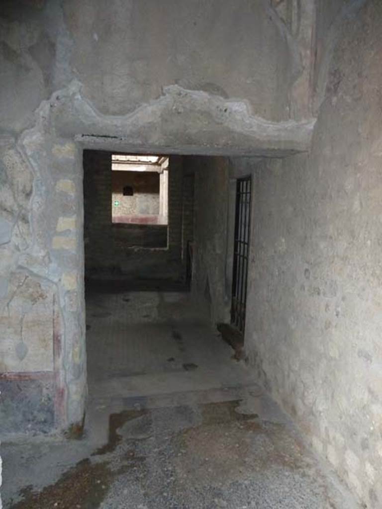Oplontis, September 2015. Room 1, looking east across room into room 27, and through to internal peristyle 32.