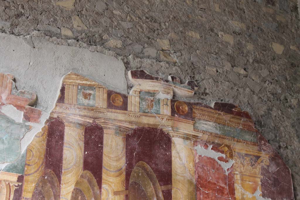 Oplontis, Villa of Poppea, October 2001. Room 5, detail from west wall, north end.
Photo courtesy of Peter Woods


