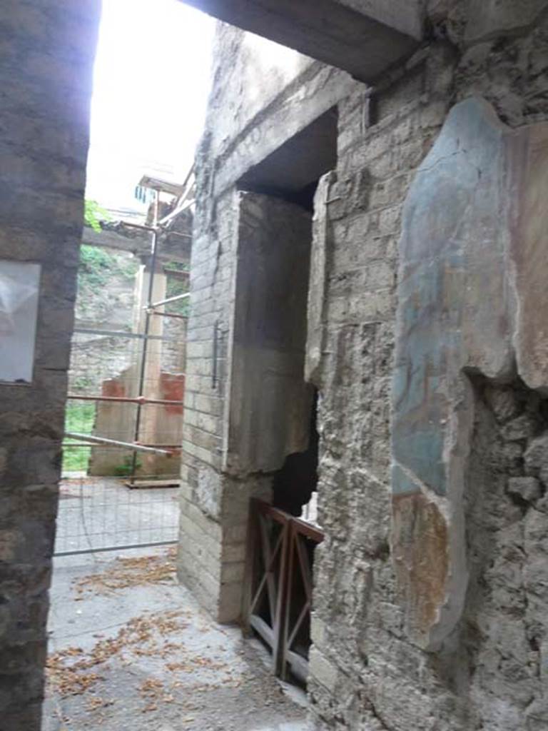 Oplontis, May 2011. Room 11, cubiculum, west wall with plaster-cast of window-shutters. Photo courtesy of Michael Binns.
