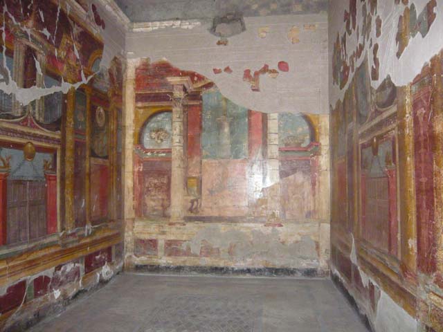 Oplontis Villa of Poppea, October 2001. Room 14, looking towards the north wall.
Photo courtesy of Peter Woods.
