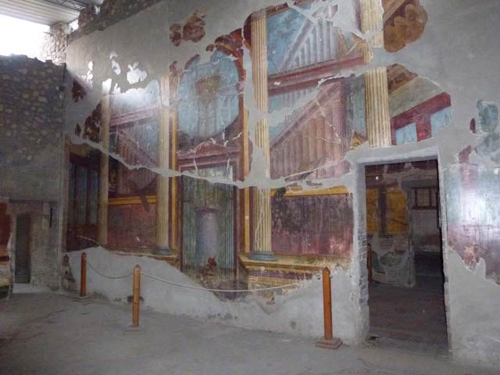 Oplontis Villa of Poppea, September 2021. Room 15, painted Bukrania at north end of east wall. Photo courtesy of Klaus Heese.