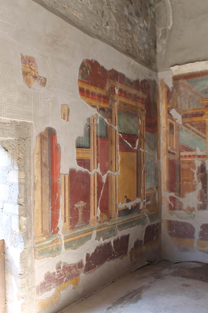 Oplontis Villa of Poppea, September 2021. Room 23, detail from upper west wall at north end. Photo courtesy of Klaus Heese.