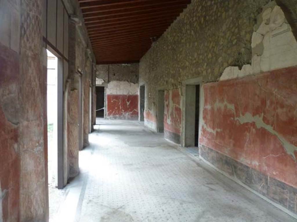 Oplontis, September 2015. Portico 24, looking west through doorway at east end, connecting with Portico 40.