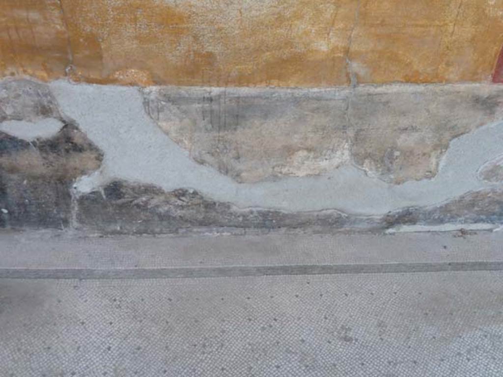Oplontis, September 2015. East Portico 34, painted animal in middle of red panel.