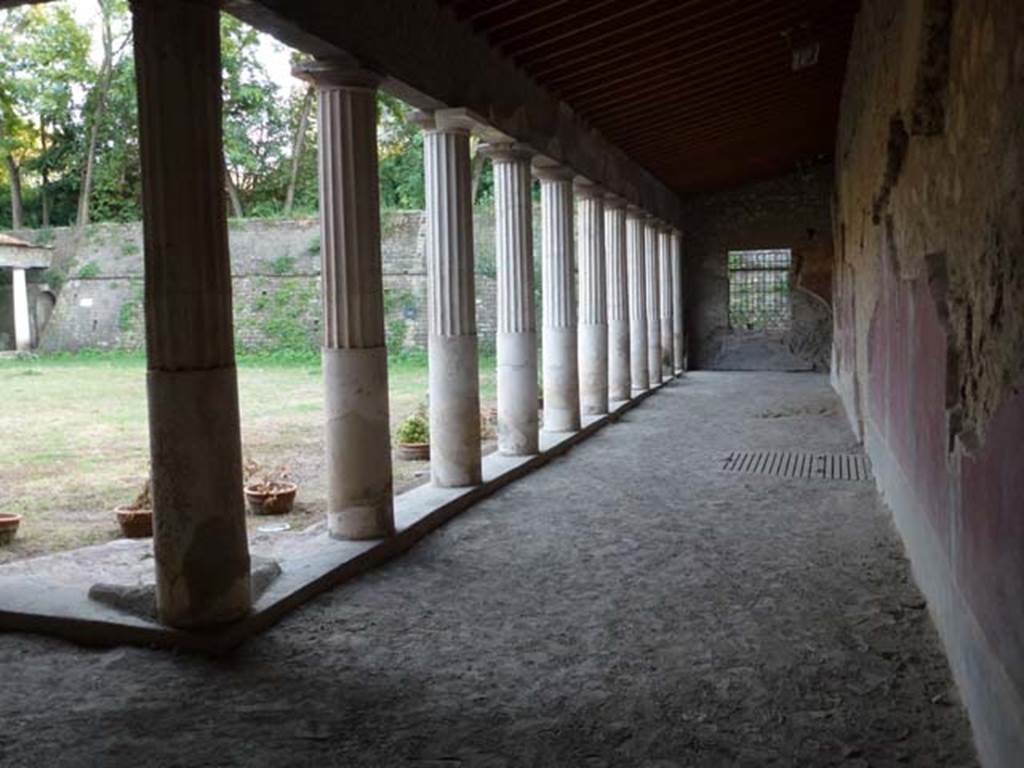 Oplontis Villa of Poppea, April 2018. Portico 40, looking towards north wall and north-east corner. Photo courtesy of Ian Lycett-King. Use is subject to Creative Commons Attribution-NonCommercial License v.4 International.
