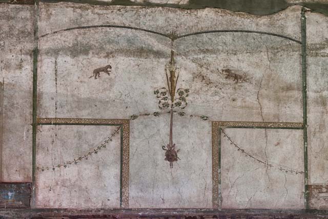 Oplontis Villa of Poppea, September 2021. Portico 40, painted wall decoration from upper east wall.  Photo courtesy of Klaus Heese.