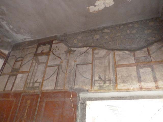 Oplontis, September 2015. Room 78, exterior north wall with garden paintings at east end beneath window.