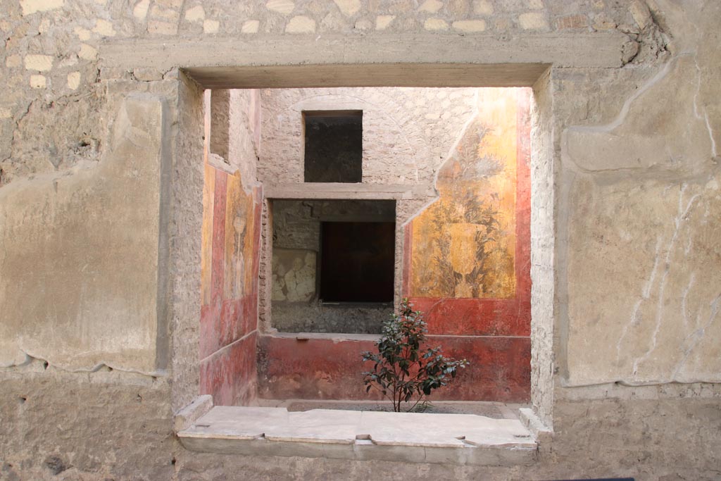 Oplontis, September 2015. Room 69, north wall with window to room 70 and doorway to room 72.