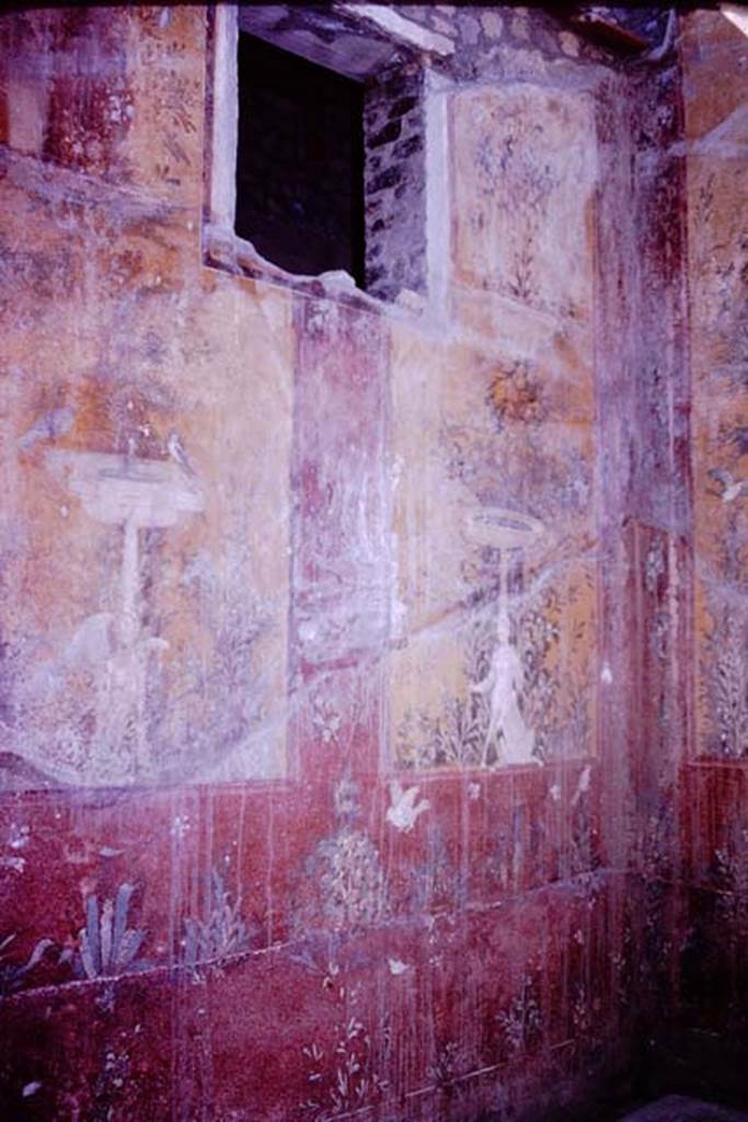 Oplontis, 1977. Room 70, west wall. Photo by Stanley A. Jashemski.   
Source: The Wilhelmina and Stanley A. Jashemski archive in the University of Maryland Library, Special Collections (See collection page) and made available under the Creative Commons Attribution-Non Commercial License v.4. See Licence and use details. J77f0375
