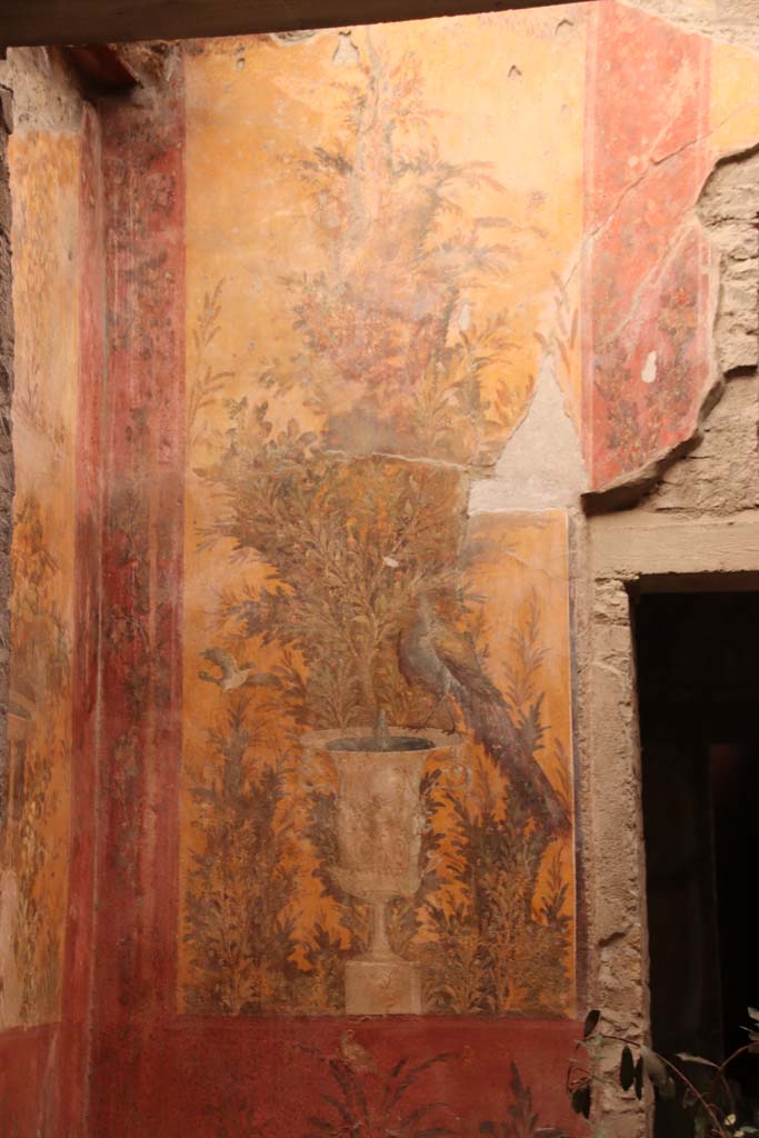 Oplontis Villa of Poppea, September 2021. Room 70, detail of bird on north wall in north-west corner. Photo courtesy of Klaus Heese.