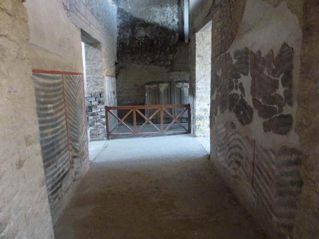 Oplontis Villa of Poppea, June 2008. Room 96, swimming pool east side section.
Photo courtesy of Martin Blazeby.
